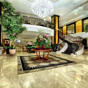 Aston Tropicana Hotel Bandung